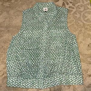 Cabi button down sleeveless top with front pockets, size small non-smoking home